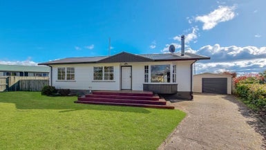 18 Byron Grove, Owhata, Rotorua - Carousel 1