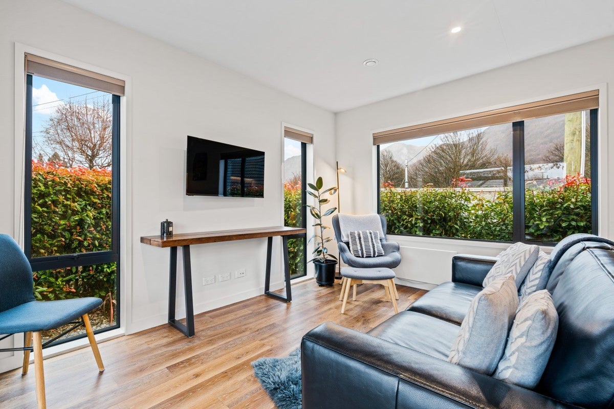15 Criterion Street, Arrowtown, Arrowtown - Carousel 2