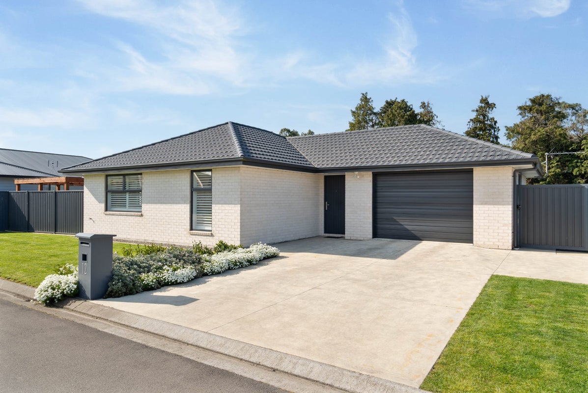 12 Maple Grove, Solway, Masterton - Carousel 1