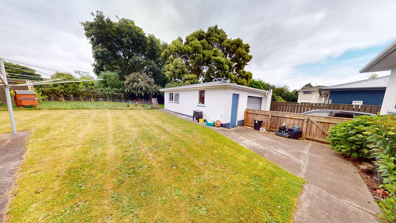 6 Miles Place, Awapuni, Palmerston North - Carousel 14