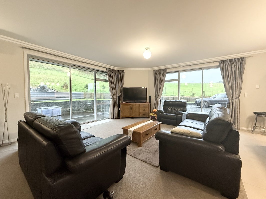 23 Redvale Rise, Albany - Carousel 2