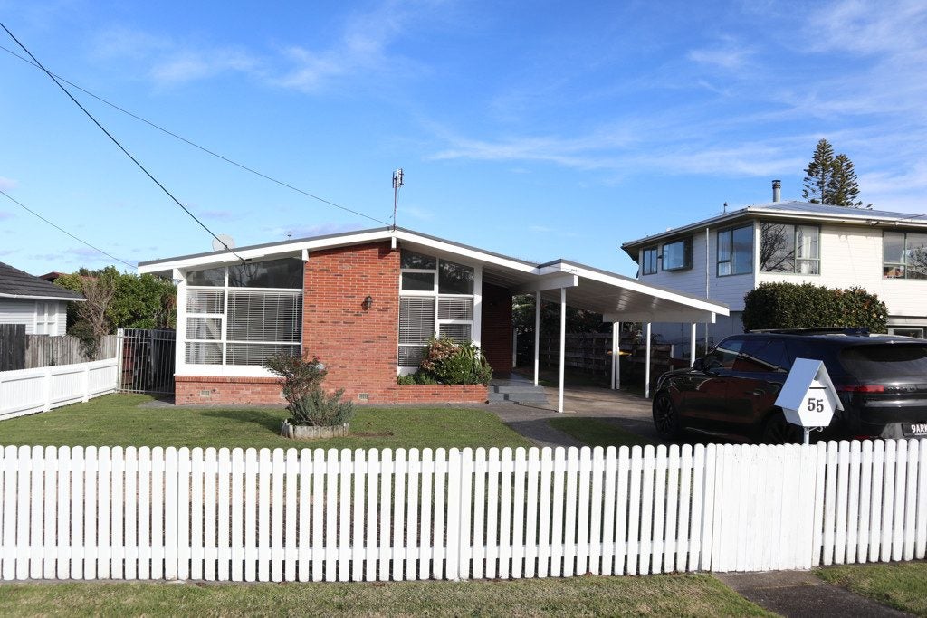 55 Tirimoana Road, Te Atatu South, Auckland - Carousel 1