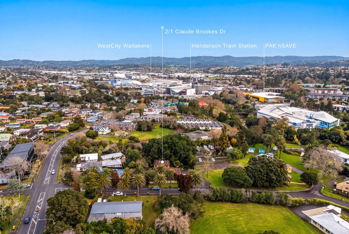 2/1 Claude Brookes Drive, Henderson, Auckland - Carousel 25