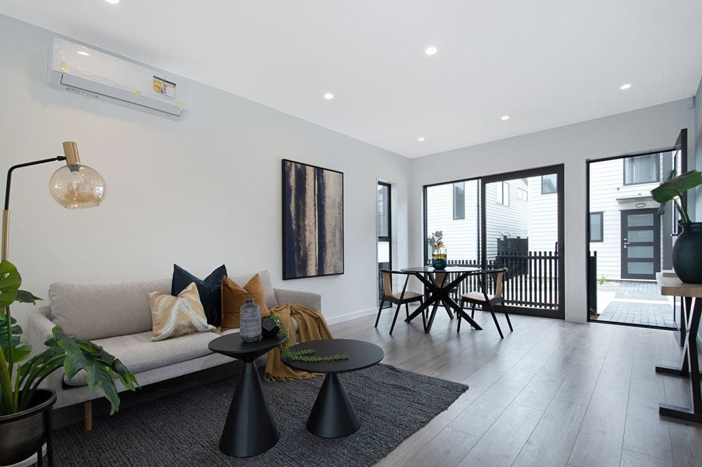 7A Poto Street, Te Atatu South, Auckland - Carousel 2