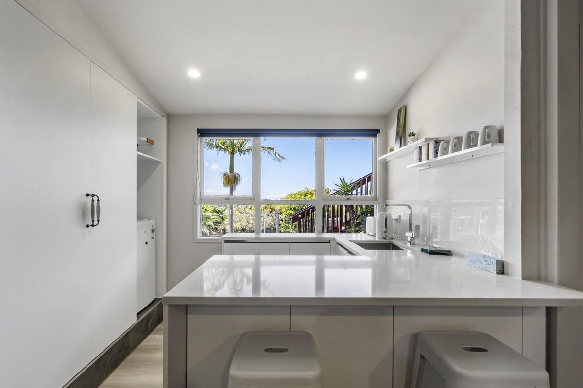 61 Carlisle Road, Torbay, Auckland - Carousel 2