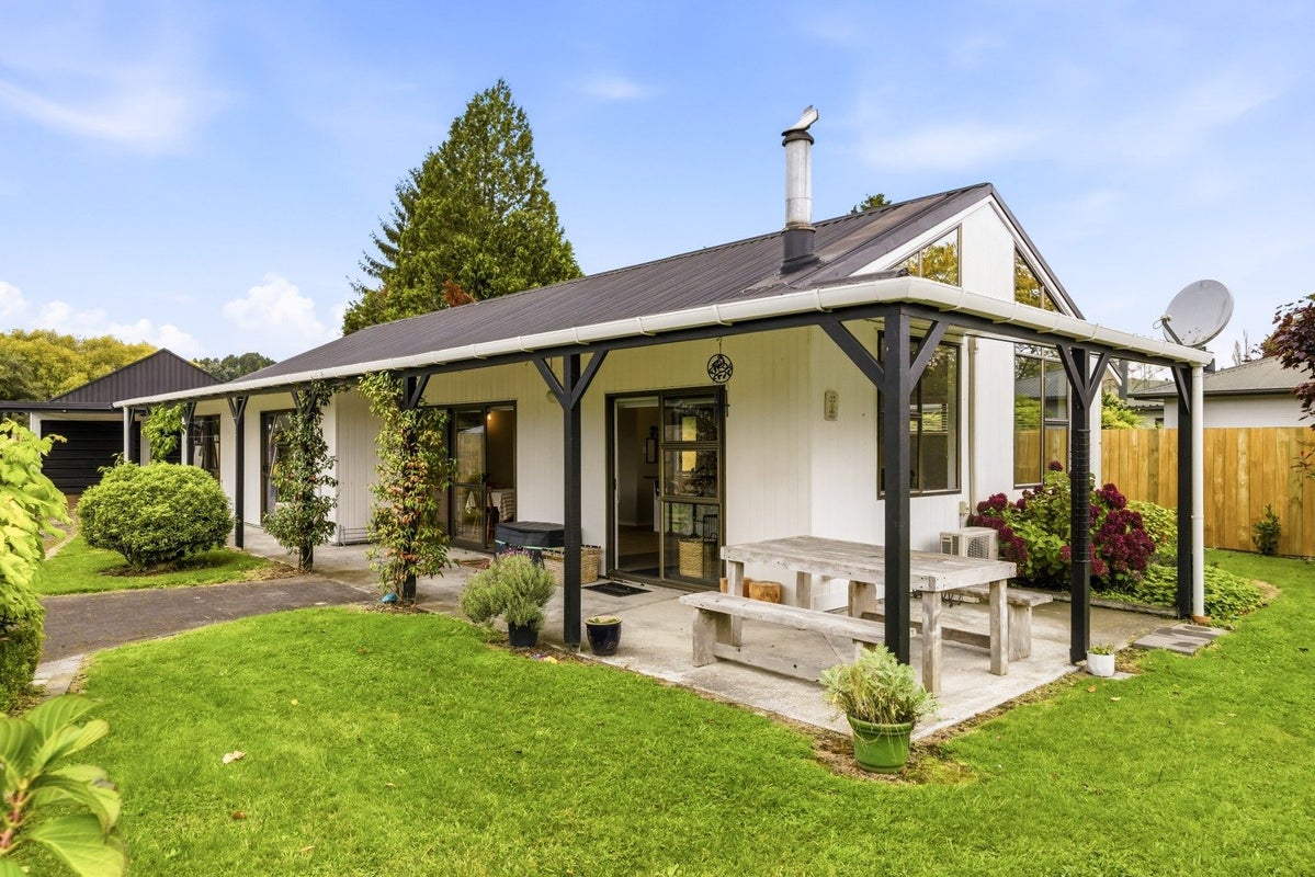 11 Nelvin Avenue, Manunui, Taumarunui - Carousel 1