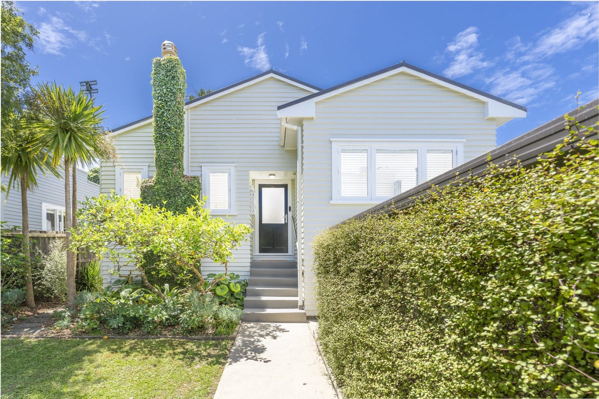 80 Ivanhoe Road, Grey Lynn, Auckland - Carousel 1