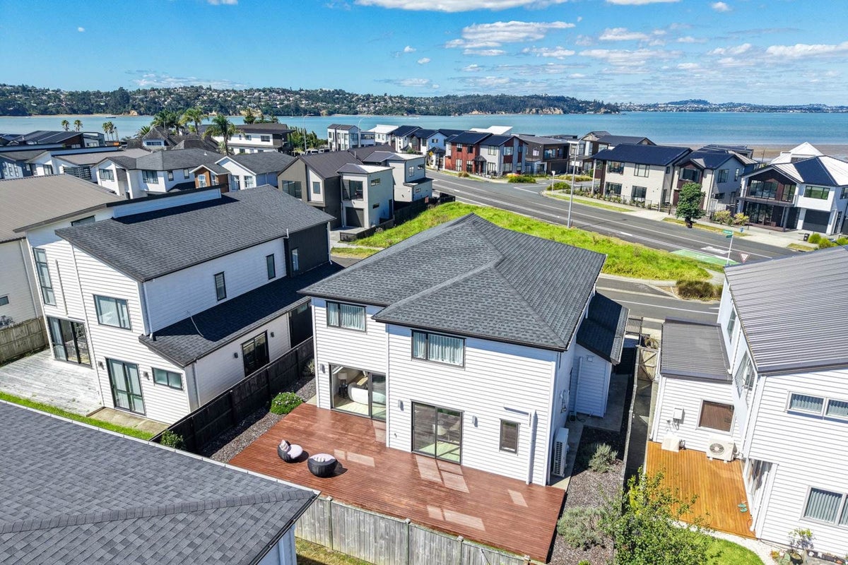 6 Turret Lane, Hobsonville, Auckland - Carousel 2