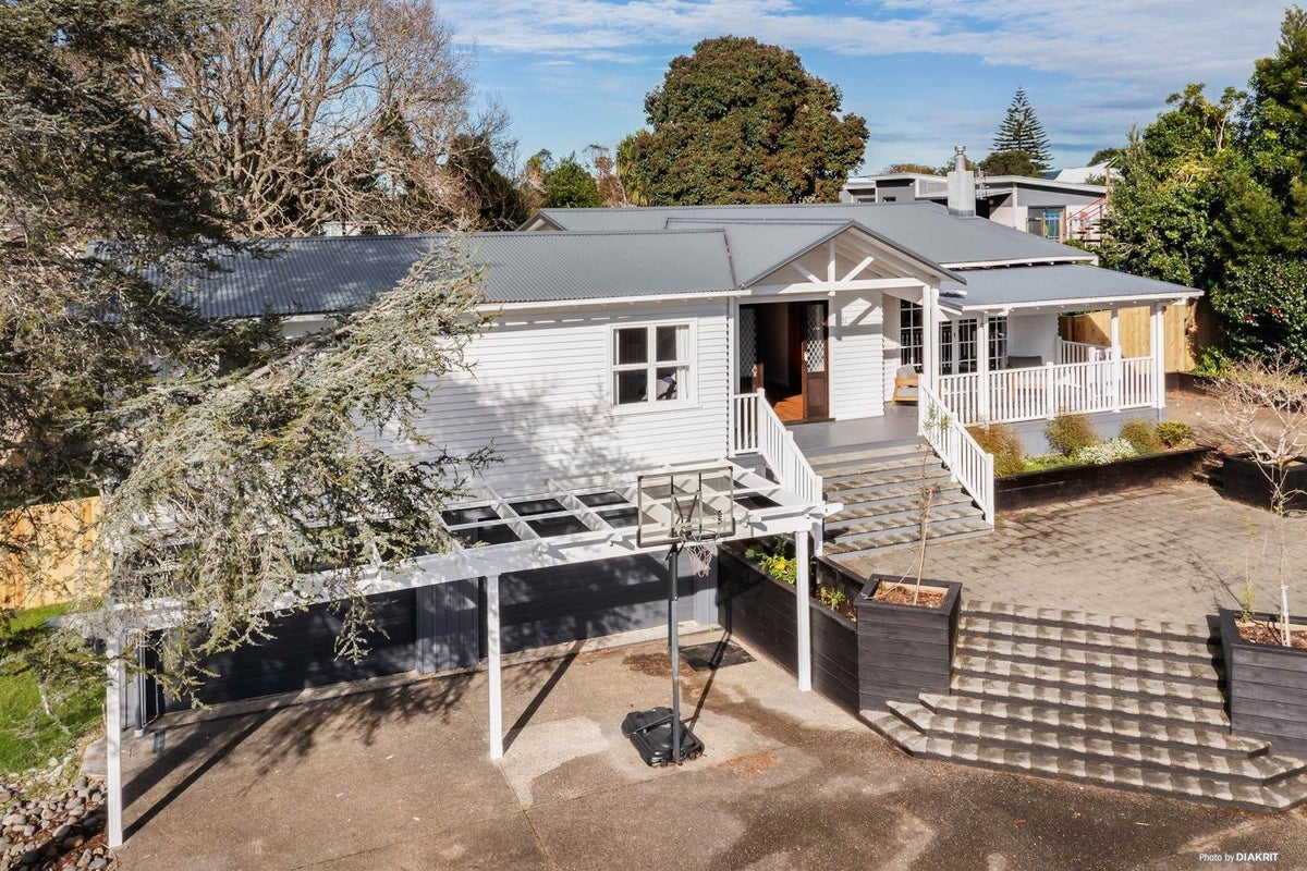 91 Wharf Road, Te Atatu Peninsula, Auckland - Carousel 2