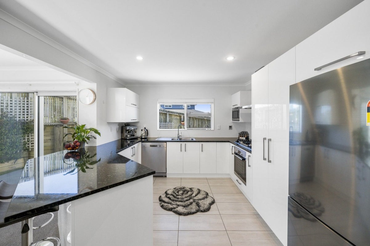29 Bickerton Rise, Churton Park, Wellington - Carousel 2
