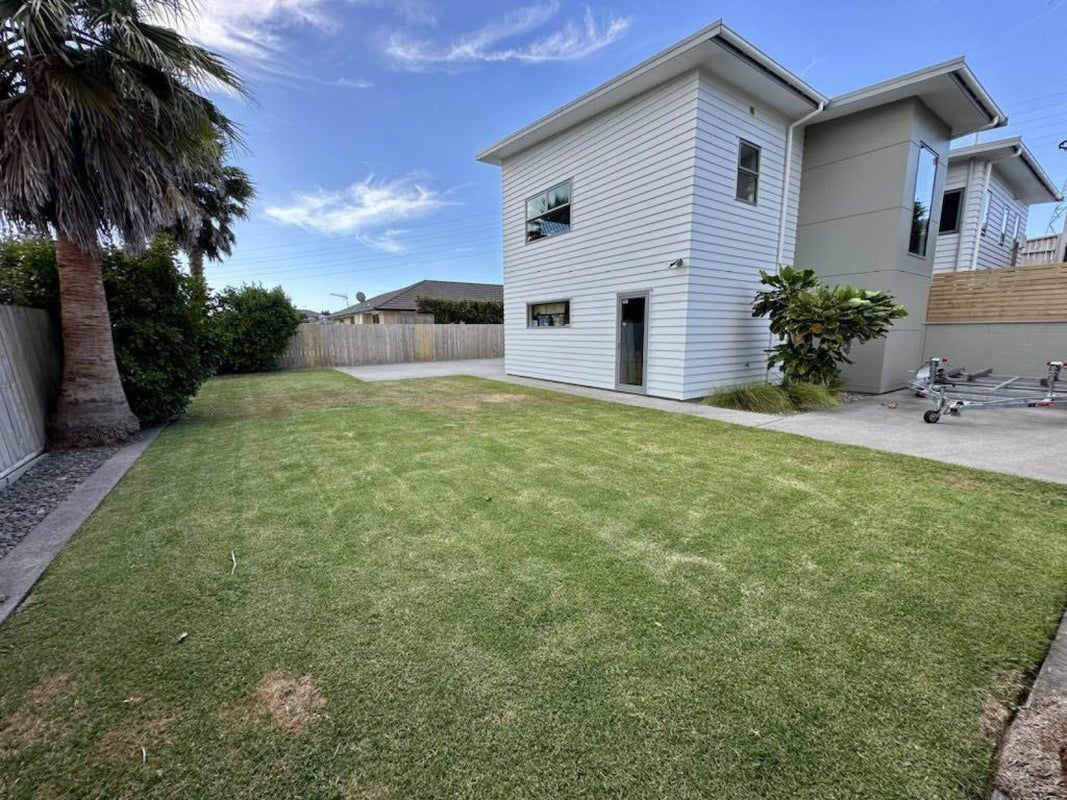 13A Heta Road, Highlands Park, New Plymouth - Carousel 2