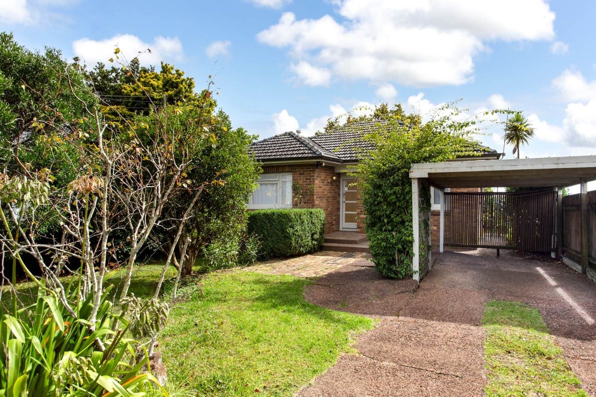 67 West Coast Road, Glen Eden, Auckland - Carousel 1