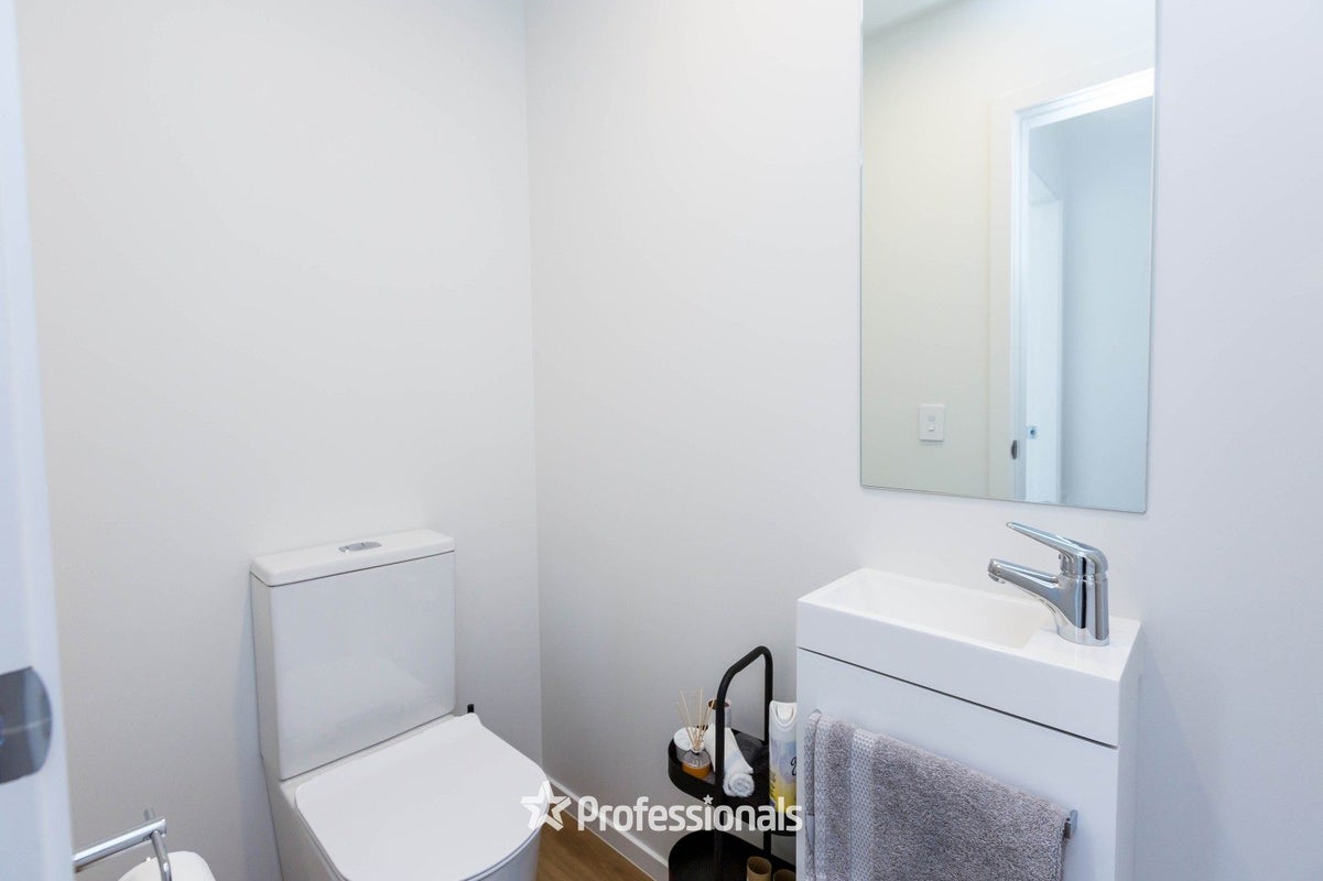 31/33 Raukawa Street, Stokes Valley, Lower Hutt - Carousel 25