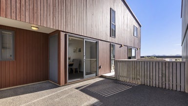 107 Woodridge Drive, Woodridge, Wellington - Carousel 1