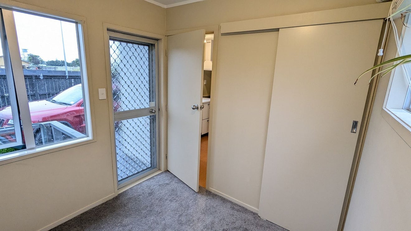 1 Ash Street, Avondale, Auckland - Carousel 10