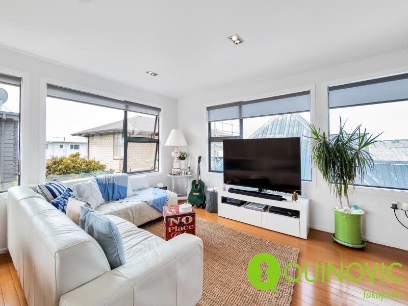 5/233 Hurstmere Road, Takapuna, Auckland - Carousel 2