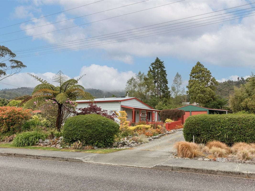 72 McGill Street, Waimangaroa, Westport - Carousel 41