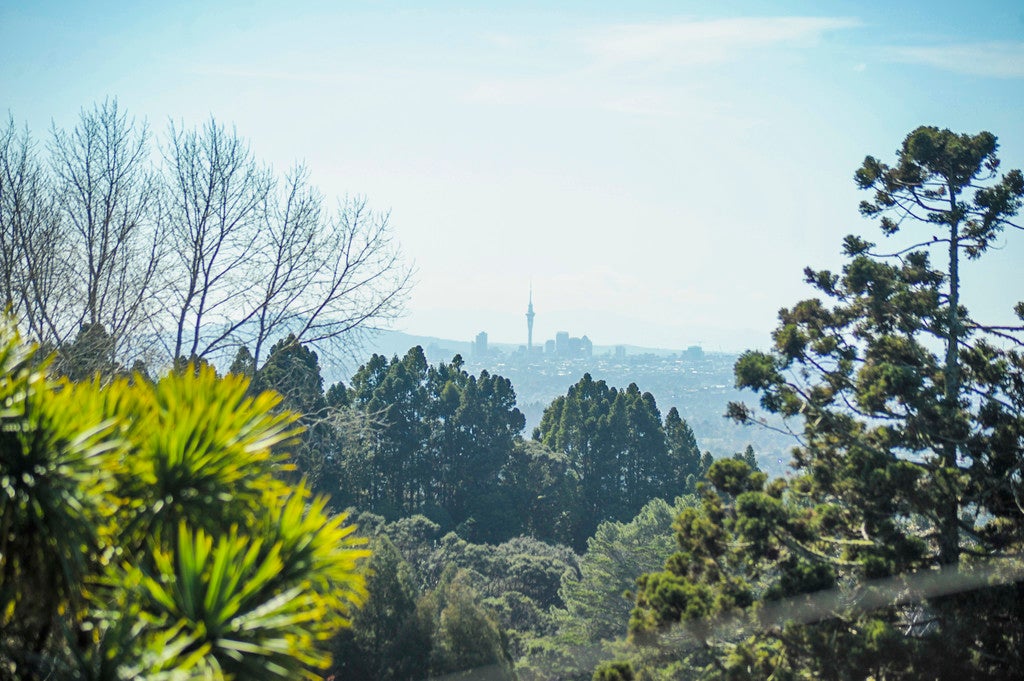 832 West Coast Road, Waiatarua, Auckland - Carousel 1