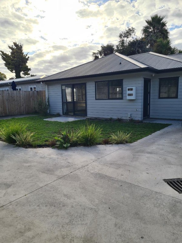 2/160 Rimu Street, Maeroa, Hamilton - Carousel 1