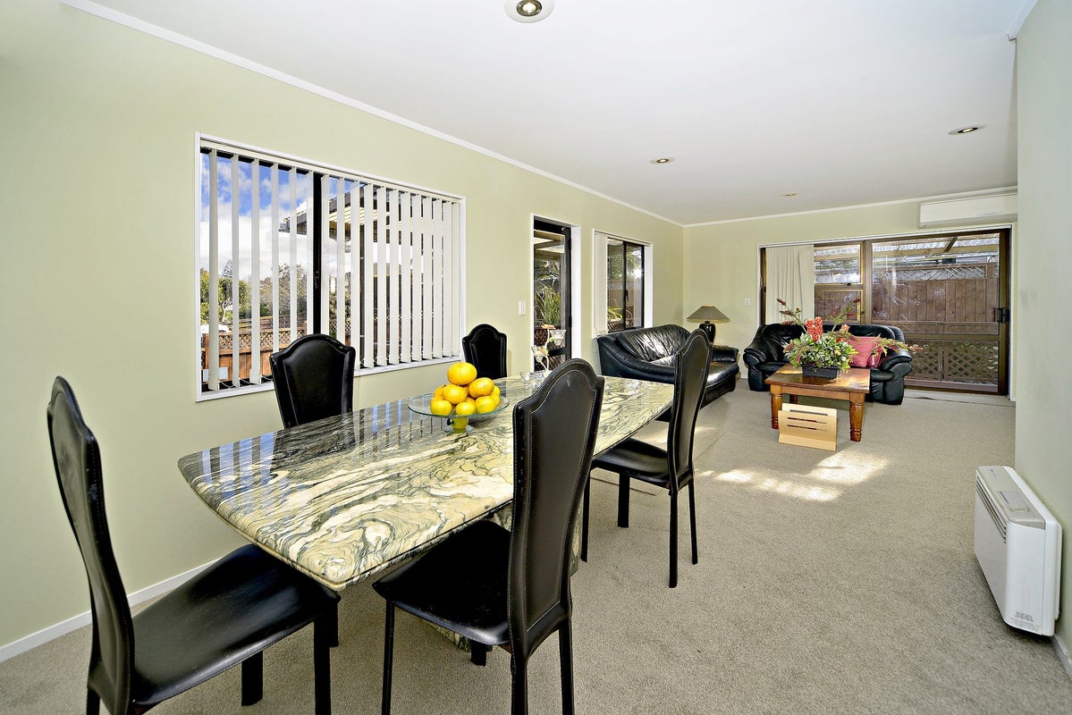 64A Vincent Street, Howick, Auckland - Carousel 2