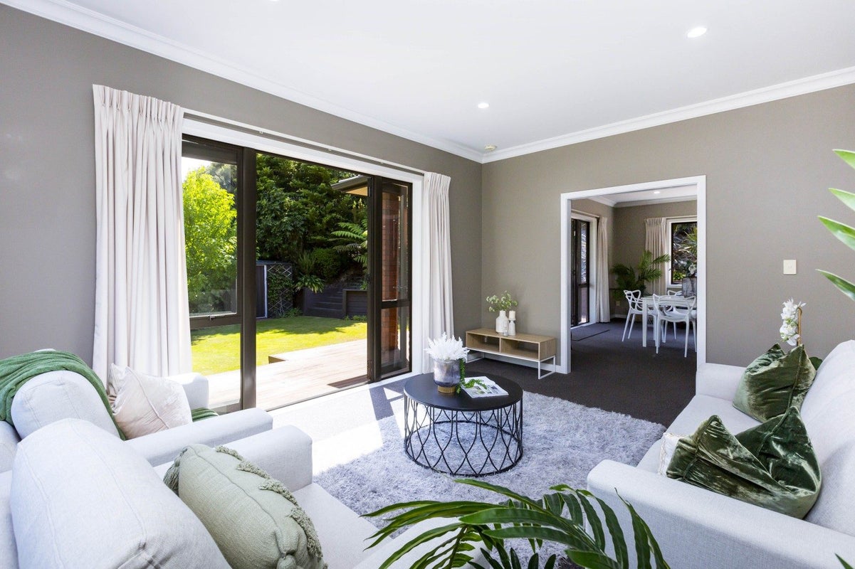 13 Sylvan Way, Silverstream, Upper Hutt - Carousel 2