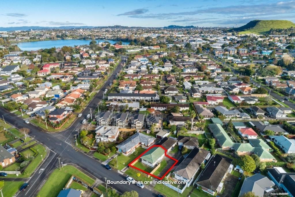 1/25 Riverview Road, Panmure, Auckland - Carousel 2