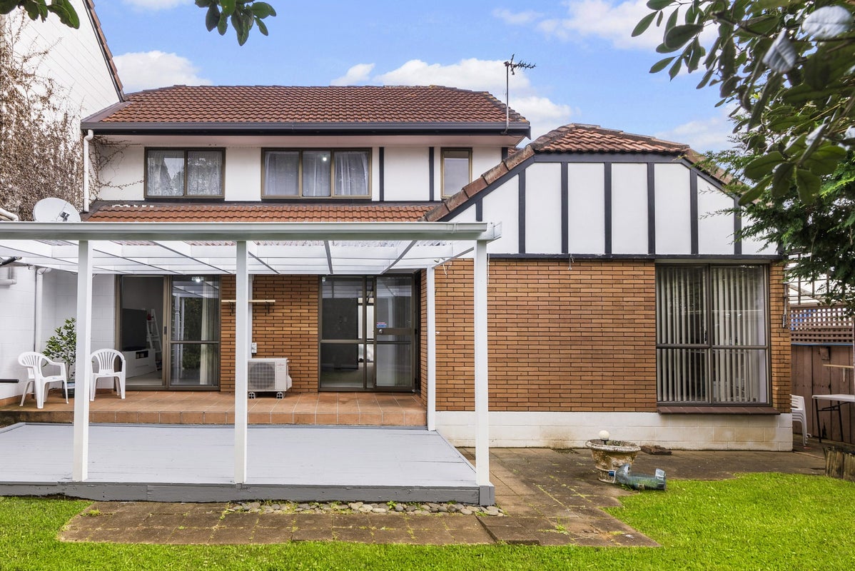 2/7 Roslyn Road, Mount Wellington, Auckland - Carousel 2
