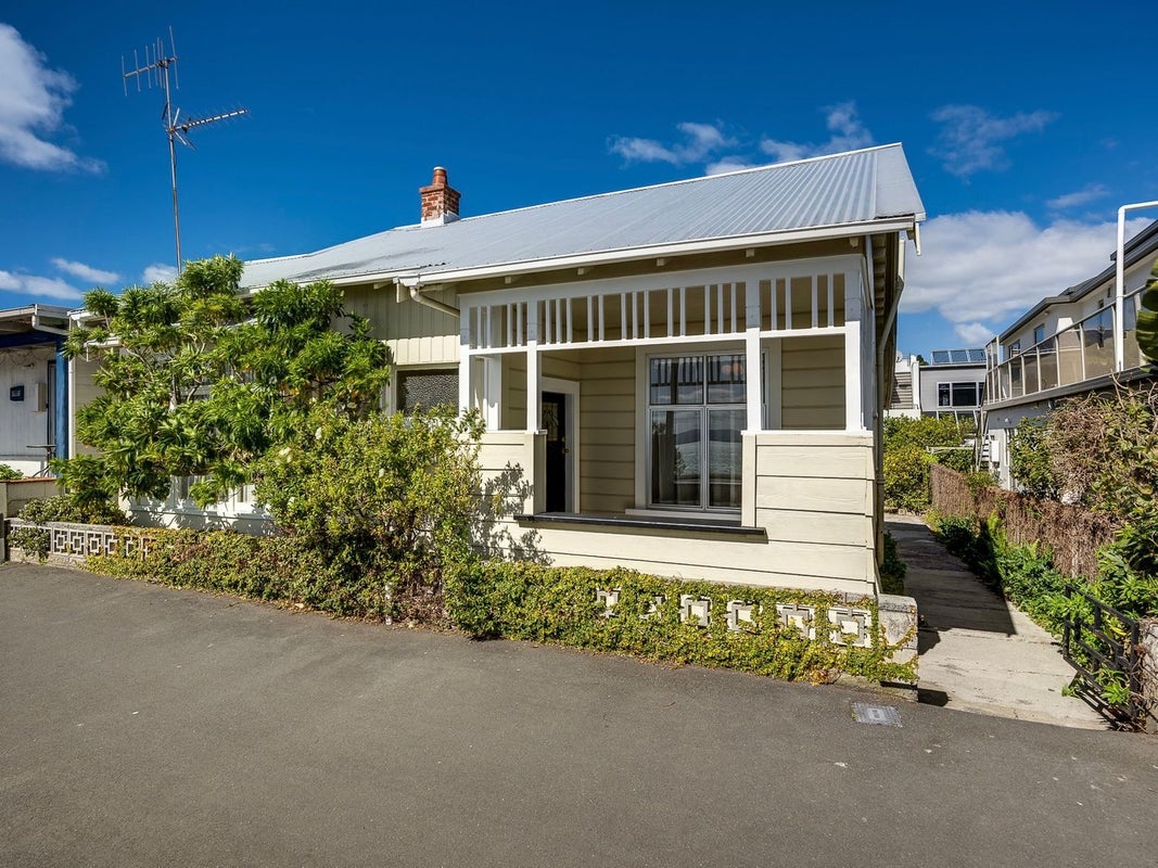 42 Hardinge Road, Ahuriri, Napier - Carousel 1