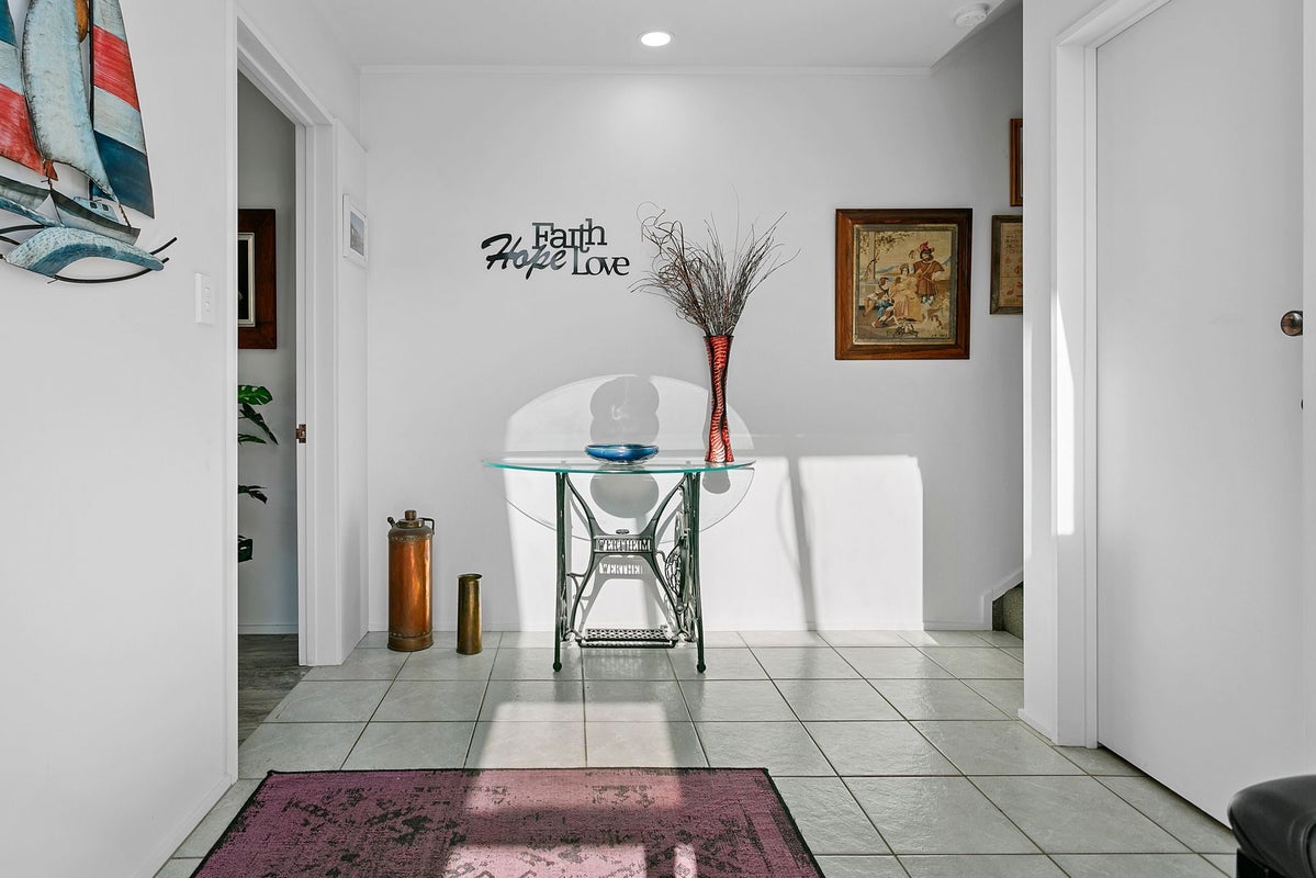 37 Huia Street, Taupo, Taupo - Carousel 2