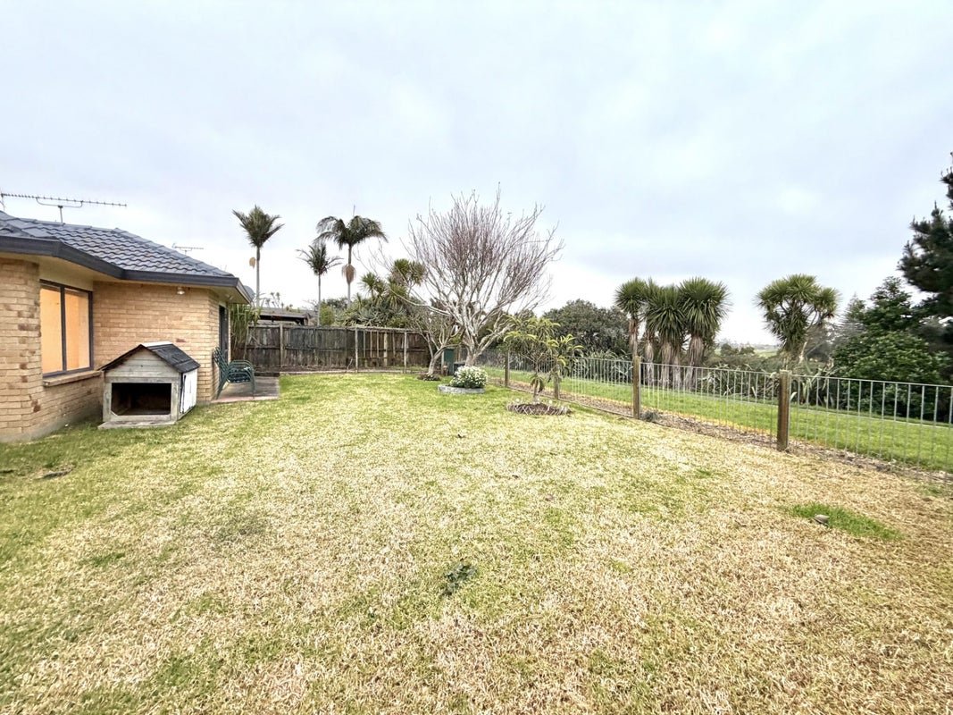 33 Davington Way, Burswood, Auckland - Carousel 21
