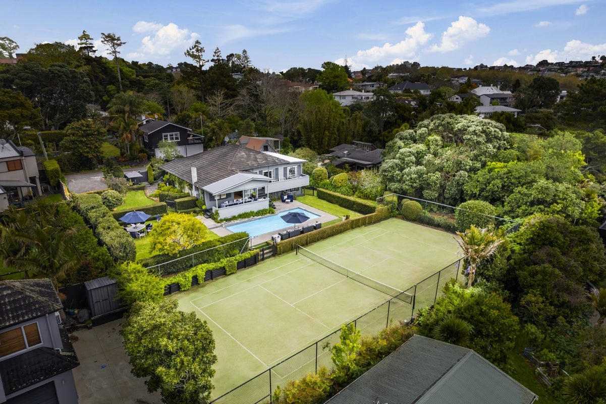 48 Waiatarua Road, Remuera, Auckland - Carousel 1