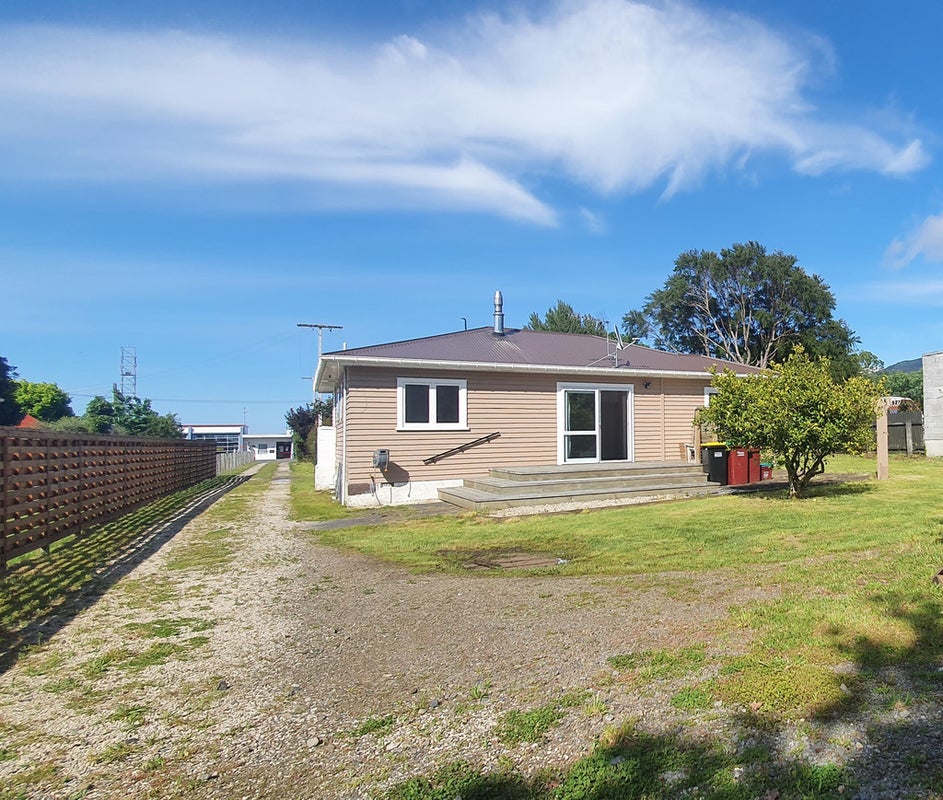 43 Fox Street, Featherston - Carousel 2
