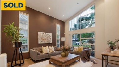 4 Chard Place, Flat Bush, Auckland - Carousel 1
