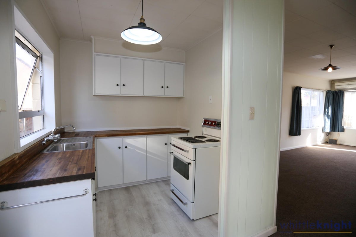 4/10 Lane Street, Woolston, Christchurch - Carousel 2