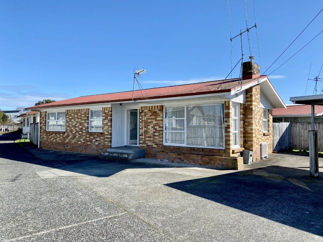 105 Silverdale Road, Silverdale, Hamilton - Carousel 1