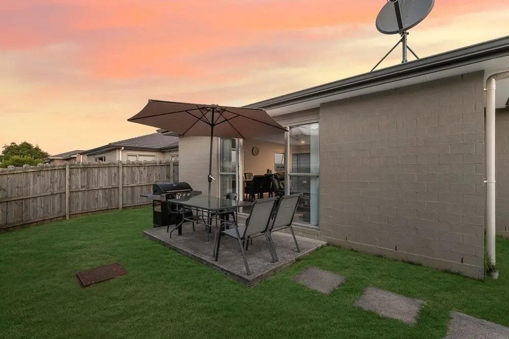 98 Popokatea Drive, Takanini, Auckland - Carousel 8