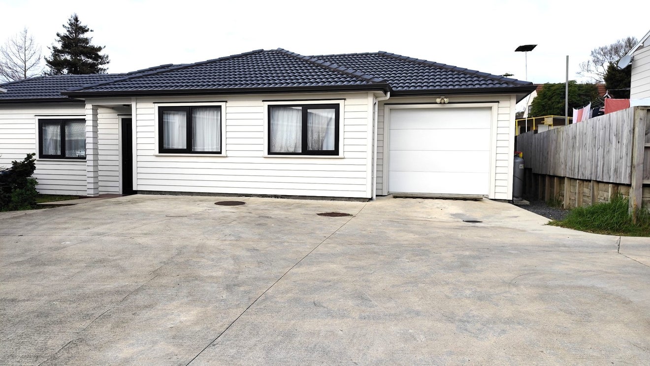 24A Derrimore Heights, Clover Park, Auckland - Carousel 23