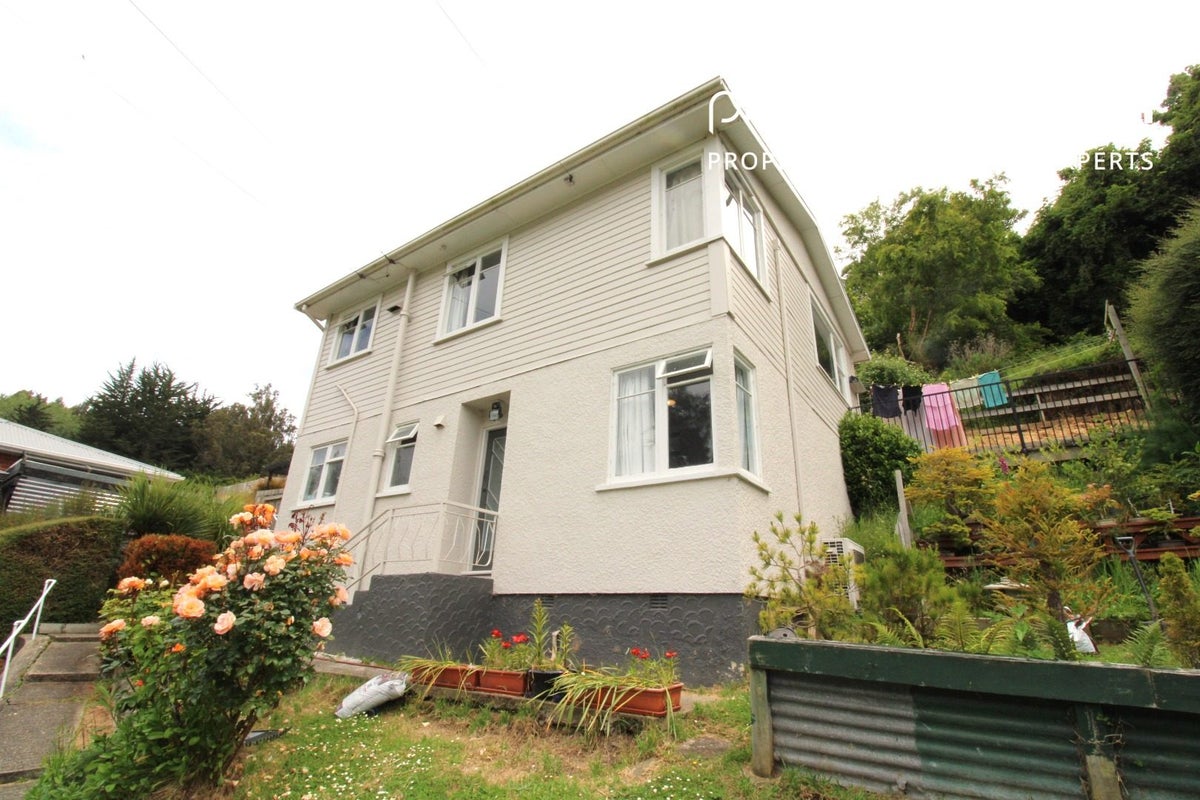 17 Prosser Street, Green Island, Dunedin - Carousel 2