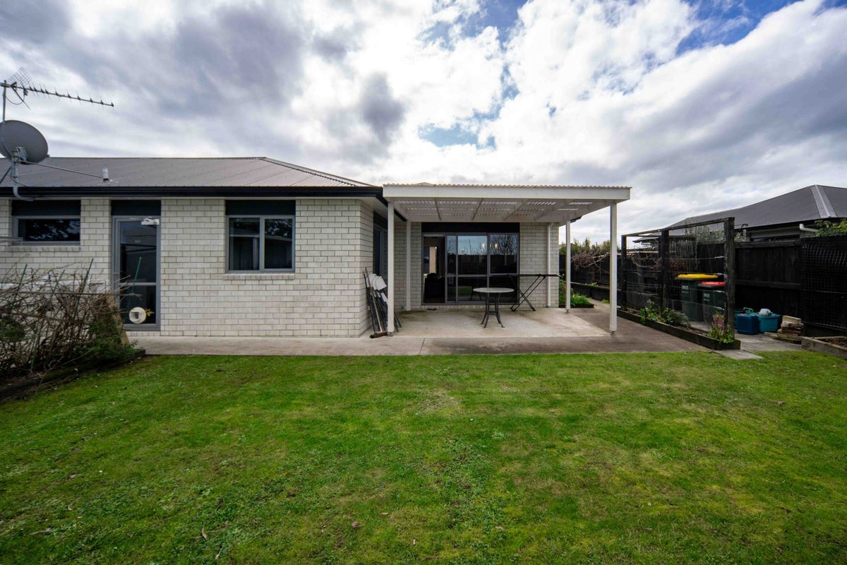 11/11 Errol Close, Burbush, Hamilton - Carousel 19