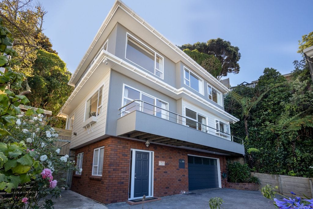 4/378 Evans Bay Parade, Hataitai, Wellington - Carousel 1