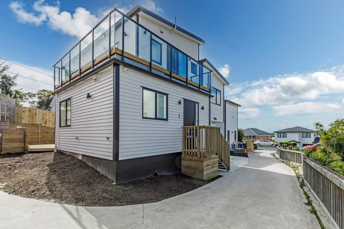 34C Hogans Road, Glenfield, Auckland - Carousel 2
