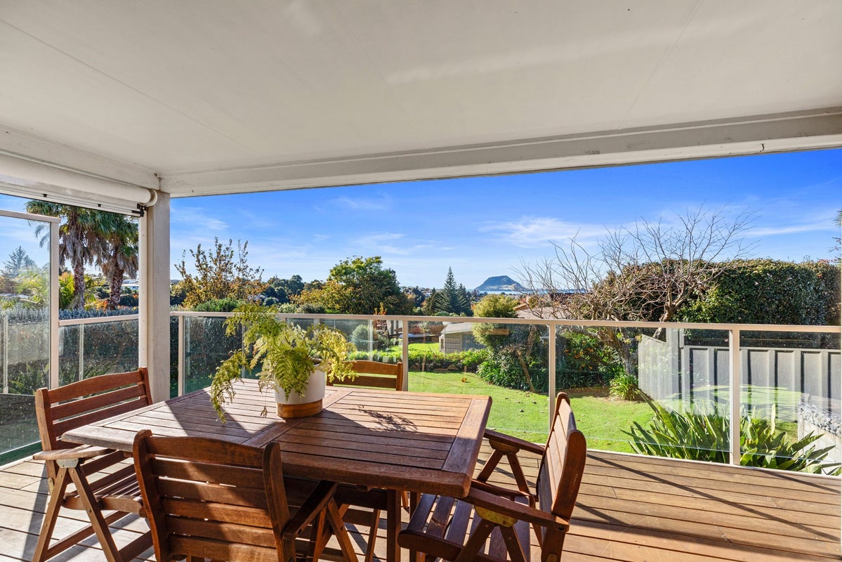 20 Pamela Place, Otumoetai, Tauranga - Carousel 1