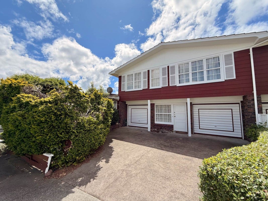 2/774 Mount Eden Road, Three Kings, Auckland - Carousel 1