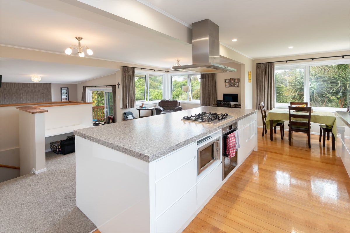 44 Trelawn Place, Cockle Bay, Auckland - Carousel 2