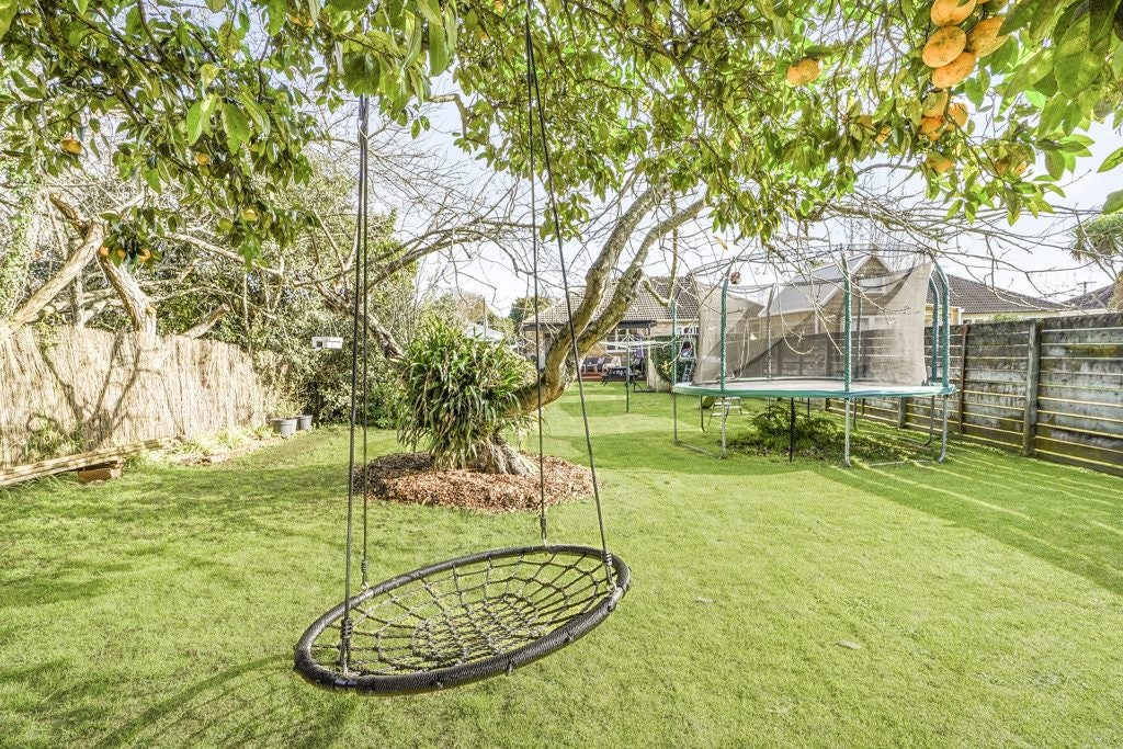 6 Graham Street, Hamilton East, Hamilton - Carousel 2