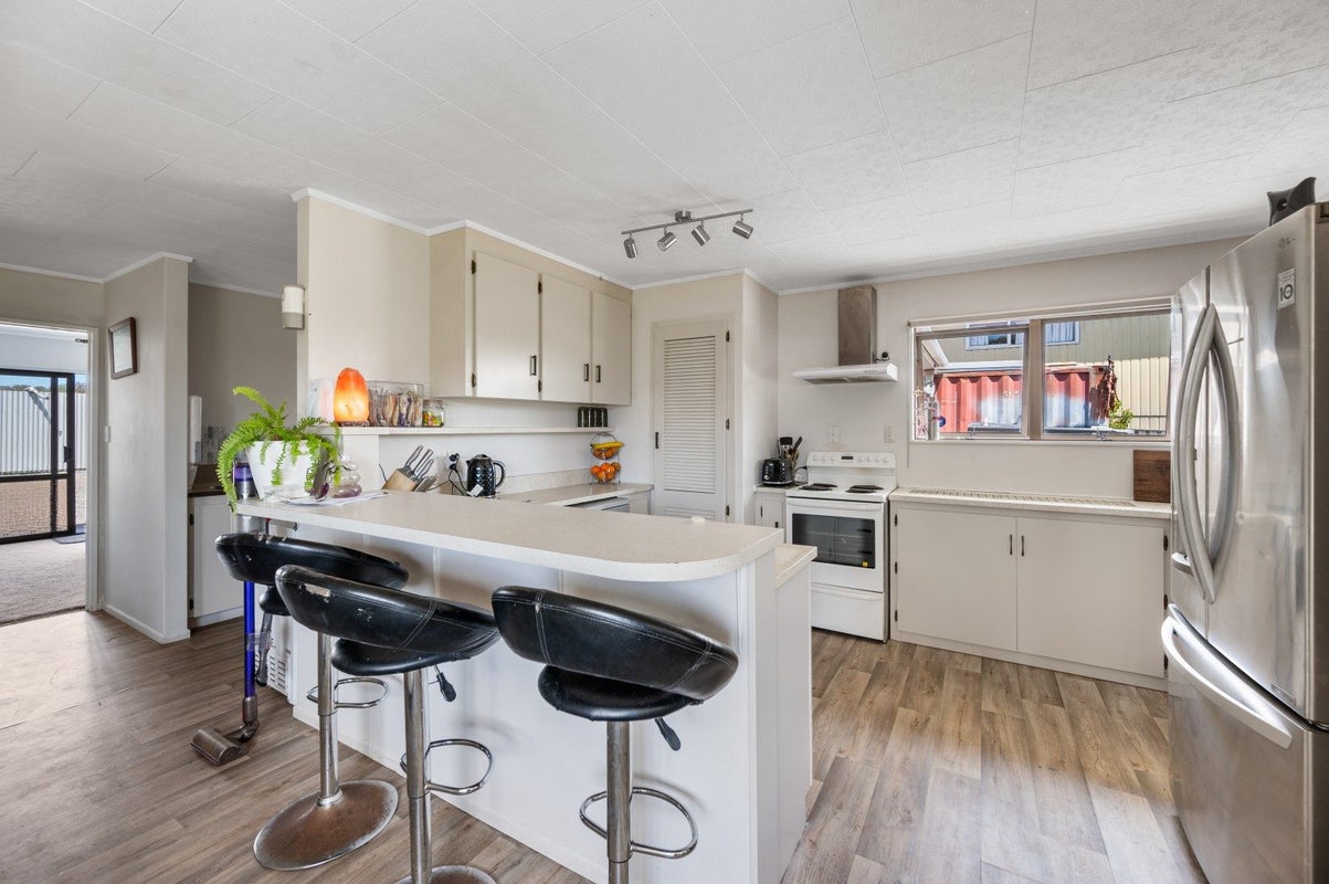 38 Rogers Road, Bay View, Napier - Carousel 2