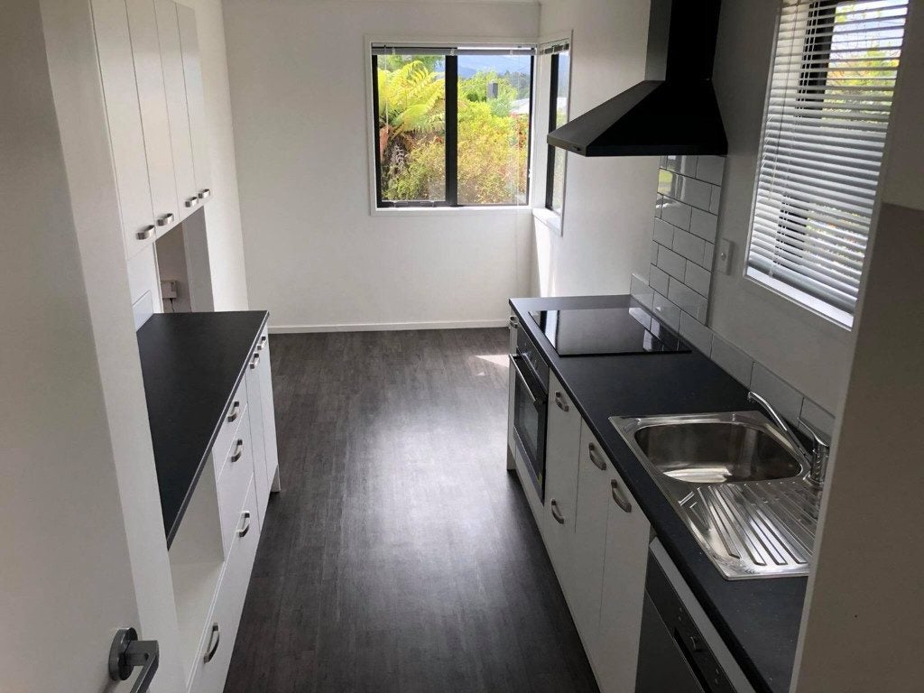 9 Bay Grove, Pukehangi, Rotorua - Carousel 2