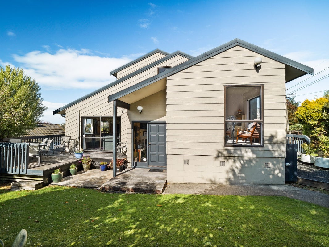 37 Whitby Street, Mornington, Dunedin - Carousel 2