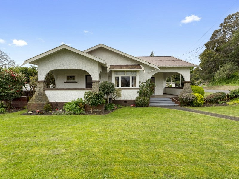 2 Sedgebrook Street, Whanganui East, Whanganui - Carousel 1