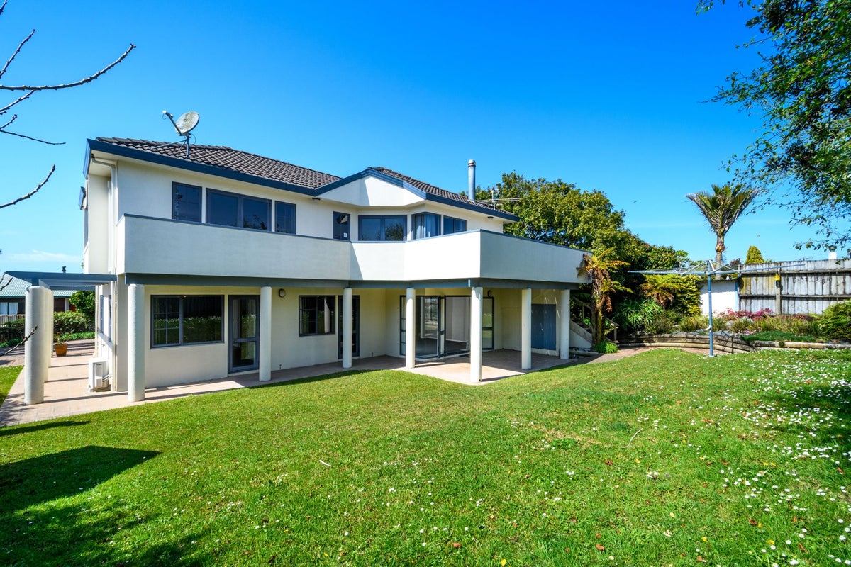 17 Tokay Place, Huapai, Kumeu - Carousel 2